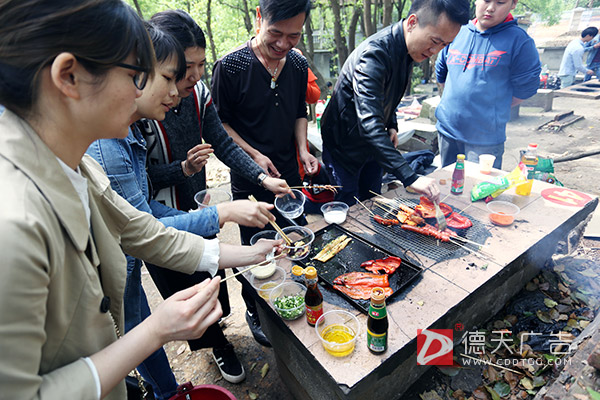 常德市德天廣告有限公司,品牌設(shè)計(jì),活動策劃,影視攝制,廣告設(shè)備租賃,媒體廣告推廣,