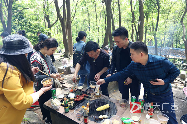 常德市德天廣告有限公司,品牌設(shè)計(jì),活動策劃,影視攝制,廣告設(shè)備租賃,媒體廣告推廣,